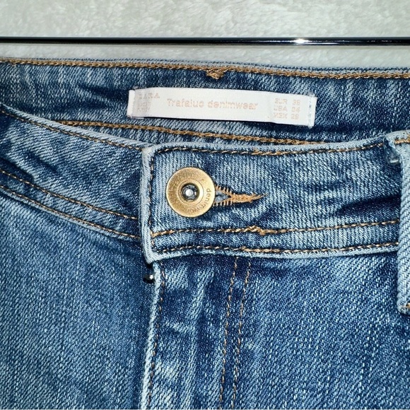 ZARA Trafaluc Denim Floral Embroidered Distressed Flare Jeans 4 Boho Festival - Picture 4 of 10